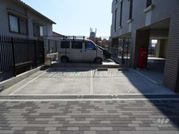 敷地内駐車場（屋外平面式）