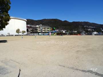 敷地南西側に位置する本山親子遊園
