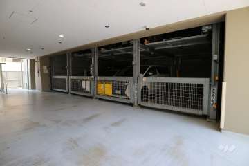 敷地内駐車場（屋内機械式）