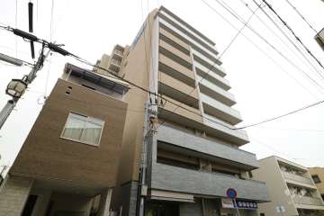 プレサンスロジェ西宮鳴尾の外観（南西側から）