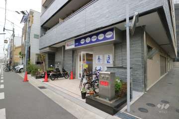 棟内1階の店舗部分