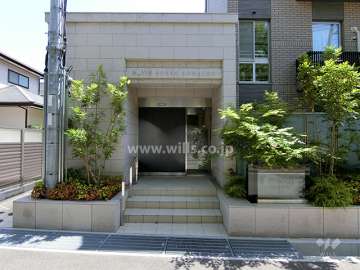 エントランス（正面から）