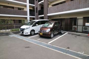 敷地内駐車場（屋外平面式）
