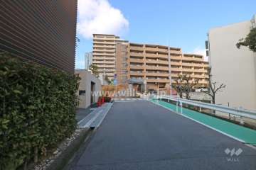 敷地東側の前面道路