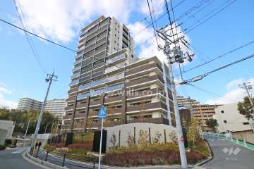ロジュマン千里中央の外観（南東側から）