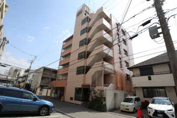 ライオンズマンション豊中西口の外観（北西側から）