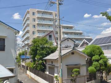 Brillia高槻桜堤公園の外観（東側から）