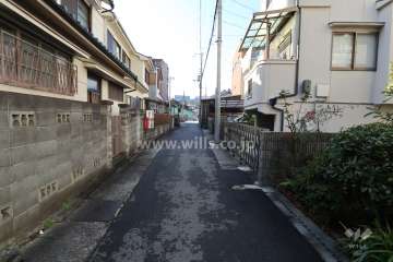 敷地南側の前面道路