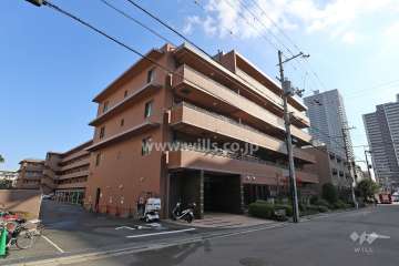 アルス高槻の外観(北西側から)