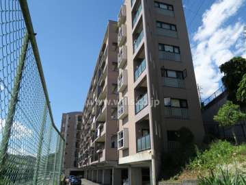 アルテ高槻の外観（南側から）