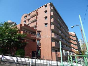 アルバ高槻の外観（南西側から）