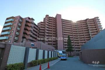 ウェリス高槻パークスクエアの外観（北側から）