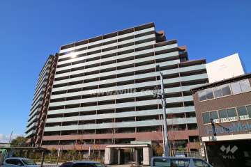 ウェリス高槻パークスクエアの外観（南東側から）