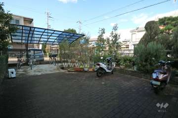 駐輪場とバイク置場