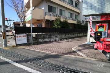 駐車場出入り口「