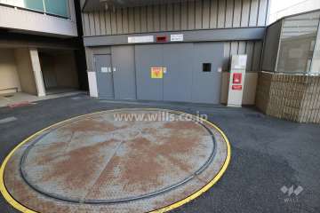 敷地内駐車場（屋内機械式）