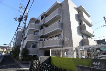 エスリード高槻の外観(北西側から)