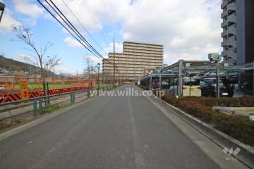 敷地北西側の前面道路