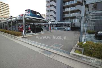 駐車場の出入り口