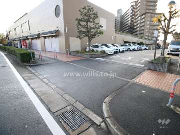 駐車場出入り口