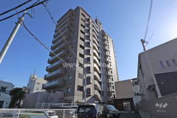 グランドール高槻の外観(北西側から)