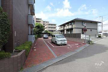 敷地内駐車場（屋外平面式）