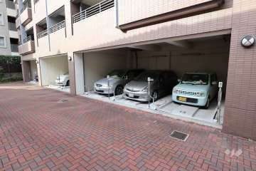 敷地内駐車場(屋内機械式)