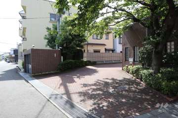 駐車場の出入り口