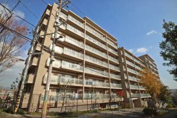 グランノア高槻阿武山LUCEの外観（北西側から）