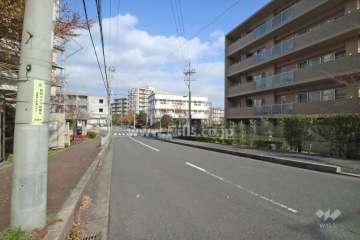 敷地北西側の前面道路