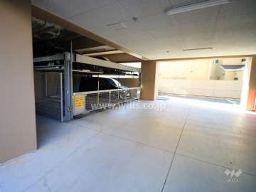 敷地内駐車場（屋内機械式）