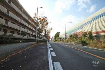 敷地北西側の前面道路