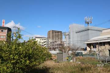 コスモ高槻センターコートの遠景。