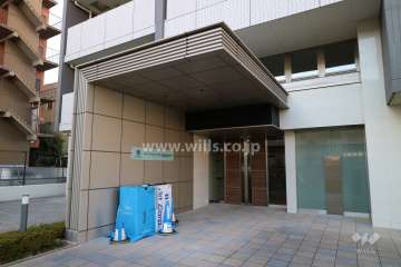 南側エントランス