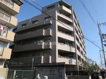 サーパス高槻の外観（西側から）