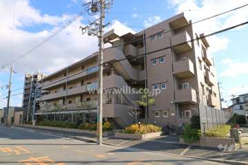 サーパス高槻野田の外観(北西側から)