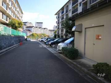敷地内駐車場（屋外平面式）