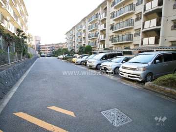 敷地内駐車場（屋外平面式）