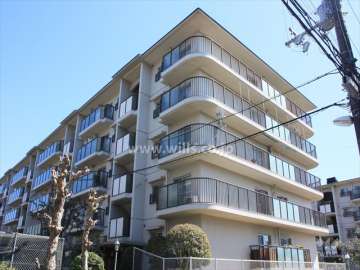 サンハイツ高槻6号館の外観（北西側から）