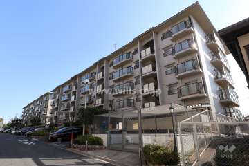 サンハイツ高槻1号館の外観(北西側から)