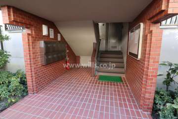 住戸出入口(共用ポスト)