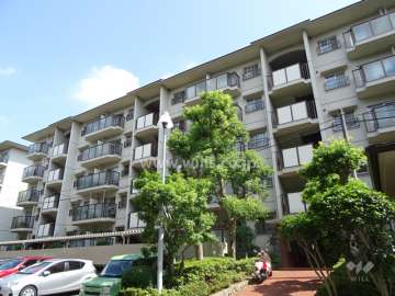 サンハイツ高槻4号棟の外観（北西側から）