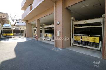 敷地内駐車場（屋内機械式）　