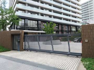 駐車場出入り口