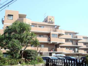 グラン・ドムール曽根西　