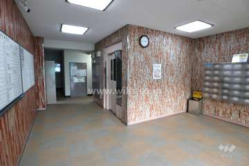 エントランスホール