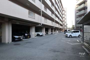 敷地内駐車場（屋外平面式）