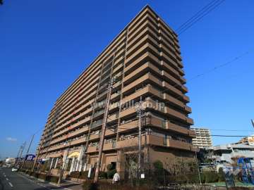 ステーシア高槻の外観（南東側から）_1