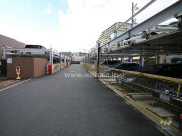 敷地内駐車場（屋外機械式）