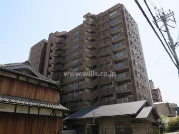 セレッソコート高槻の外観（北西側から）